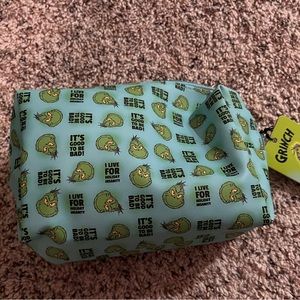 NIP Grinch Stink Stank Stunk Wash Bag Shampoo & Conditioner, Wash And Puff